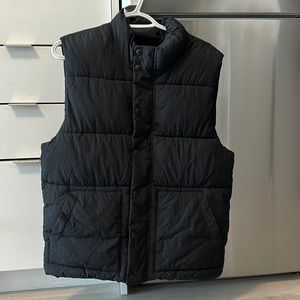 Gap men's puffer vest, black, size small